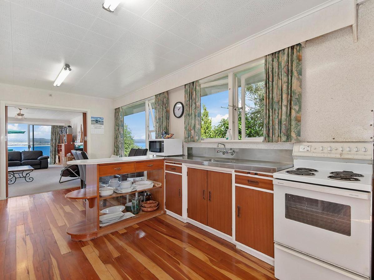 Lofty Lakeviews - Acacia Bay Holiday Home Taupo Exterior photo